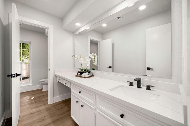 11003 Bellbrook Drive, Houston, TX 77096
