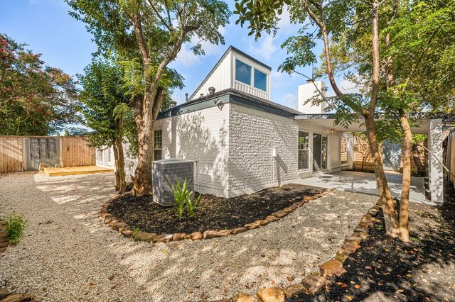11003 Bellbrook Drive, Houston, TX 77096