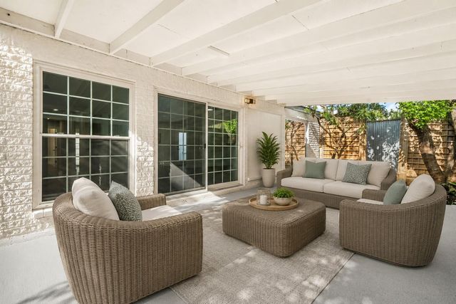 11003 Bellbrook Drive, Houston, TX 77096
