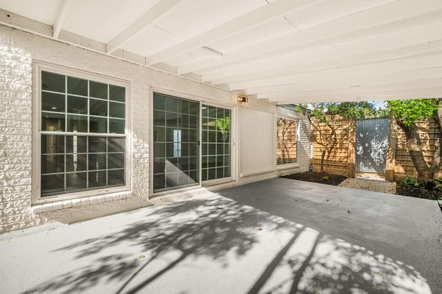11003 Bellbrook Drive, Houston, TX 77096