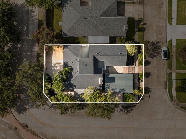 11003 Bellbrook Drive, Houston, TX 77096