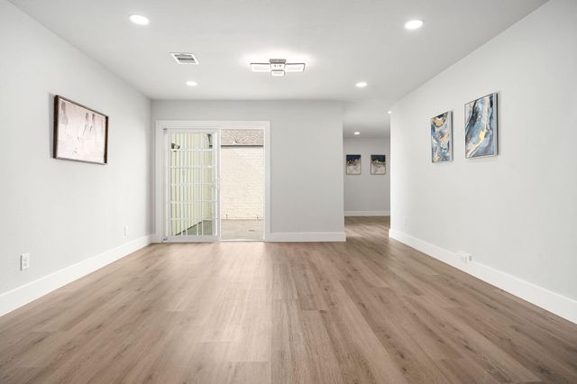 11003 Bellbrook Drive, Houston, TX 77096