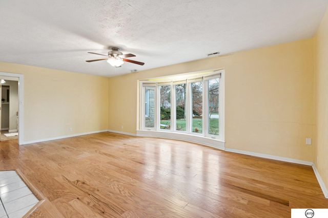 940 S Cotner Boulevard, Lincoln, NE 68510