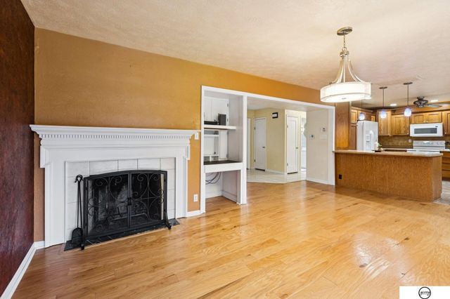 940 S Cotner Boulevard, Lincoln, NE 68510