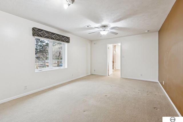 940 S Cotner Boulevard, Lincoln, NE 68510