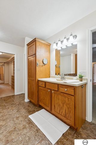 940 S Cotner Boulevard, Lincoln, NE 68510