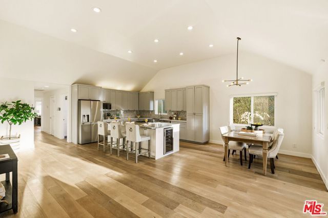 1026 S Windsor Boulevard, Los Angeles, CA 90019