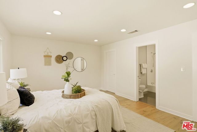 1026 S Windsor Boulevard, Los Angeles, CA 90019