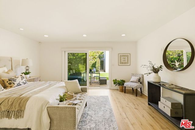 1026 S Windsor Boulevard, Los Angeles, CA 90019