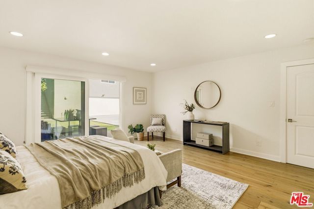 1026 S Windsor Boulevard, Los Angeles, CA 90019