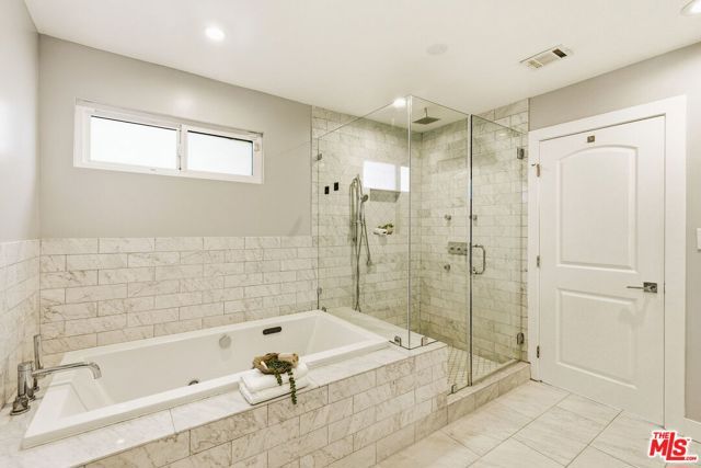 1026 S Windsor Boulevard, Los Angeles, CA 90019