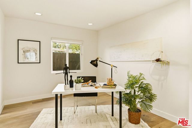 1026 S Windsor Boulevard, Los Angeles, CA 90019