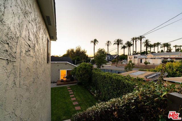 1026 S Windsor Boulevard, Los Angeles, CA 90019