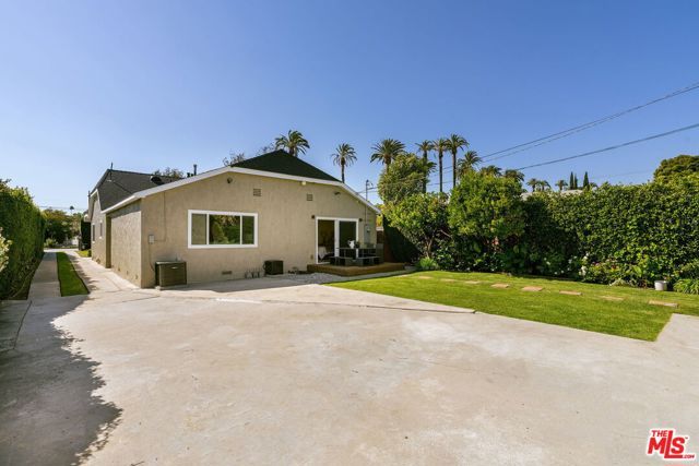 1026 S Windsor Boulevard, Los Angeles, CA 90019