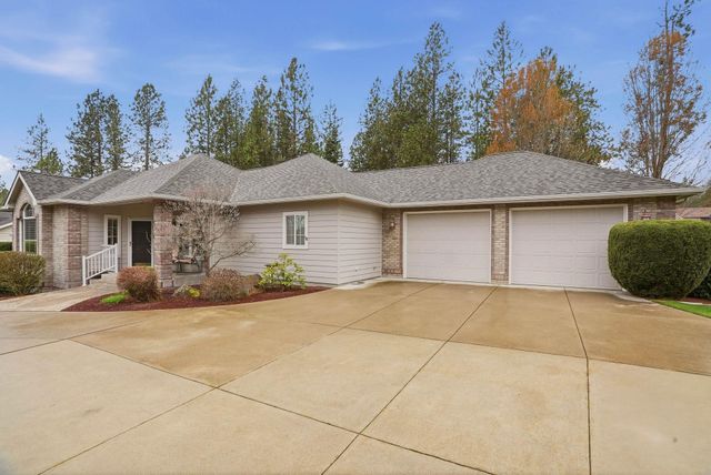 7015 N East Bluff Ct, Spokane, WA 99208