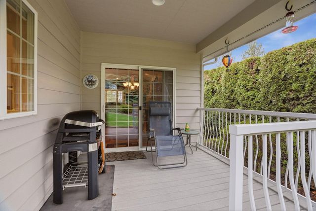 7015 N East Bluff Ct, Spokane, WA 99208