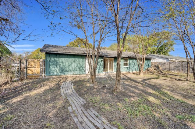 610 Colgate Drive, Lancaster, TX 75134