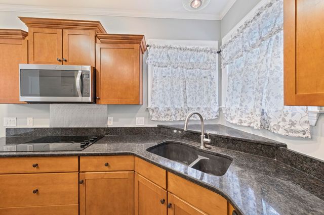 9050 DEER MEADOW CV, Cordova, TN 38016