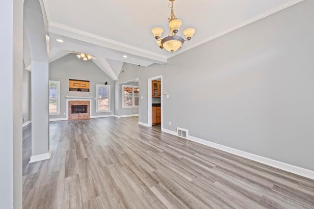 9050 DEER MEADOW CV, Cordova, TN 38016