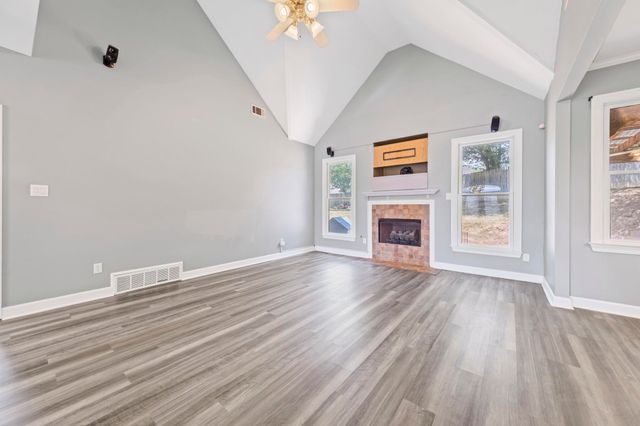 9050 DEER MEADOW CV, Cordova, TN 38016
