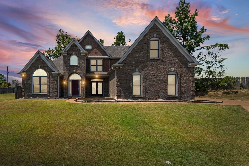 9050 DEER MEADOW CV, Cordova, TN 38016