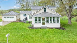6103 Grafton Road, Leetonia, OH 44431