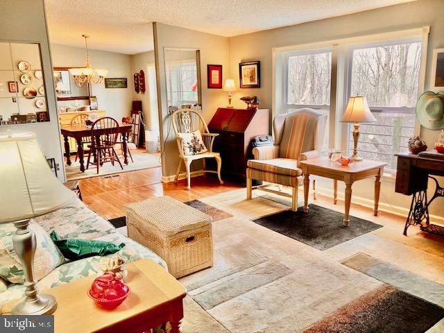 1956 ECHO VALLEY RD, East Earl, PA 17519