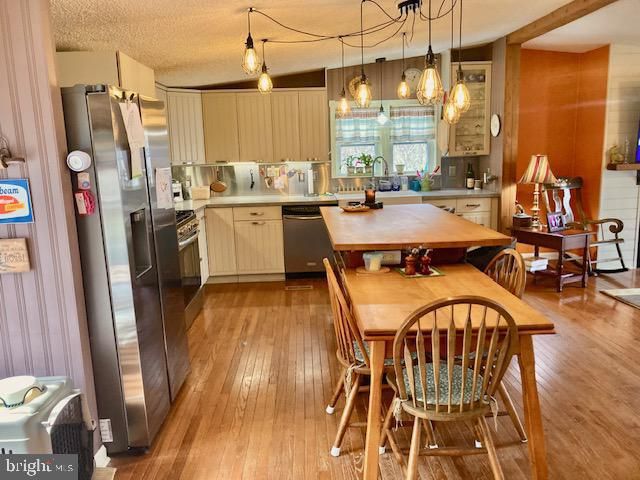 1956 ECHO VALLEY RD, East Earl, PA 17519