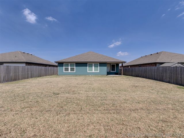 1825 E Vandalia Street, Broken Arrow, OK 74012