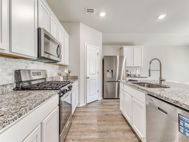 1825 E Vandalia Street, Broken Arrow, OK 74012