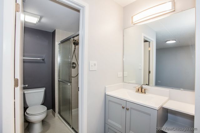 8415 W 95th Street 24, Hickory Hills, IL 60457