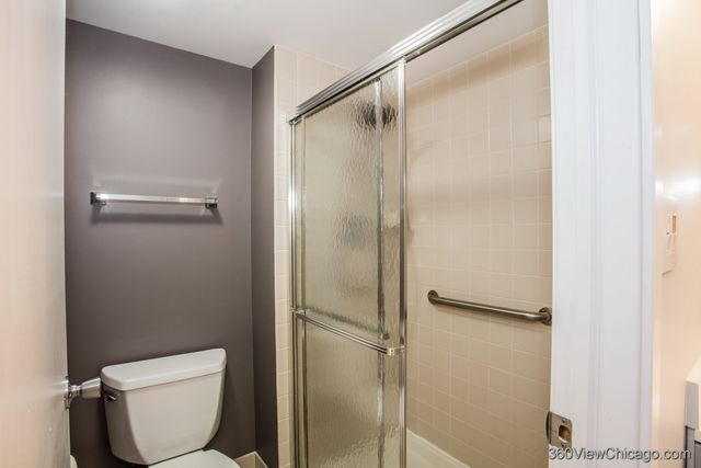 8415 W 95th Street 24, Hickory Hills, IL 60457