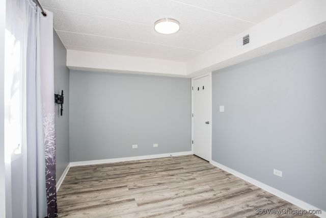 8415 W 95th Street 24, Hickory Hills, IL 60457