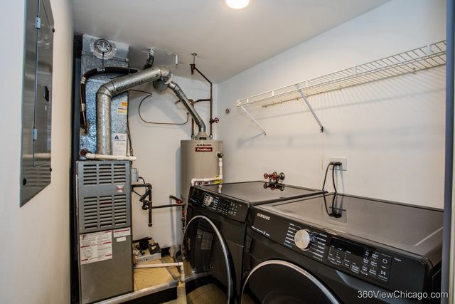 8415 W 95th Street 24, Hickory Hills, IL 60457