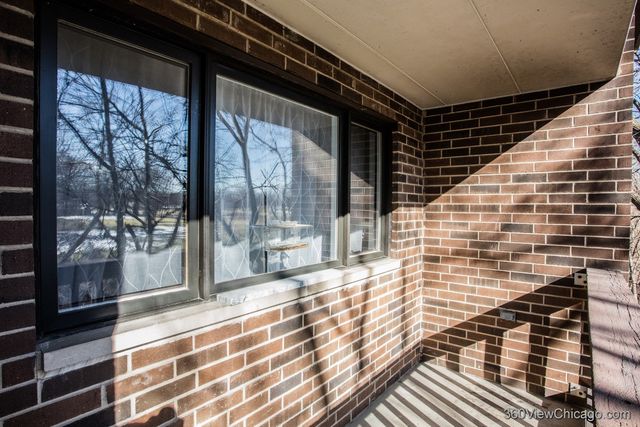 8415 W 95th Street 24, Hickory Hills, IL 60457