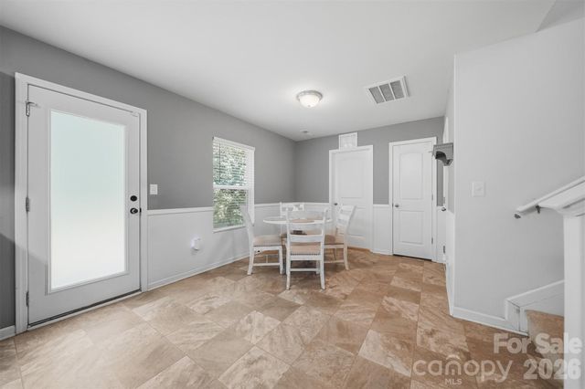 3938 Hemingway Drive NW, Hickory, NC 28601