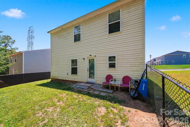 3938 Hemingway Drive NW, Hickory, NC 28601