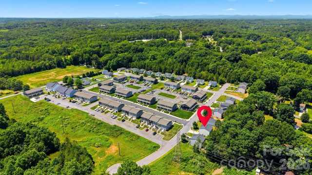 3938 Hemingway Drive NW, Hickory, NC 28601