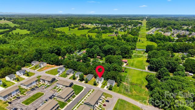 3938 Hemingway Drive NW, Hickory, NC 28601