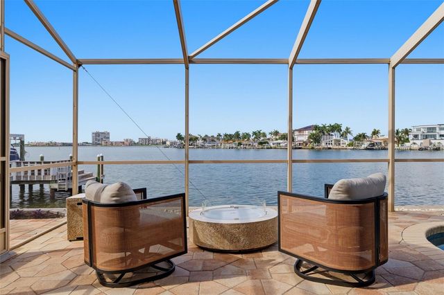 661 79TH CIRCLE S, St Petersburg, FL 33707