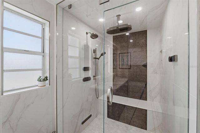 661 79TH CIRCLE S, St Petersburg, FL 33707