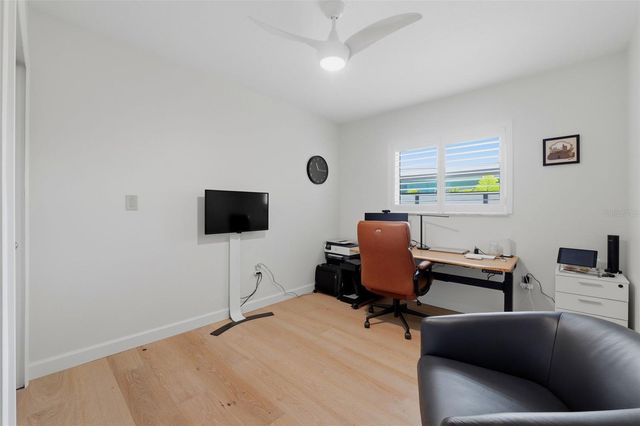 661 79TH CIRCLE S, St Petersburg, FL 33707