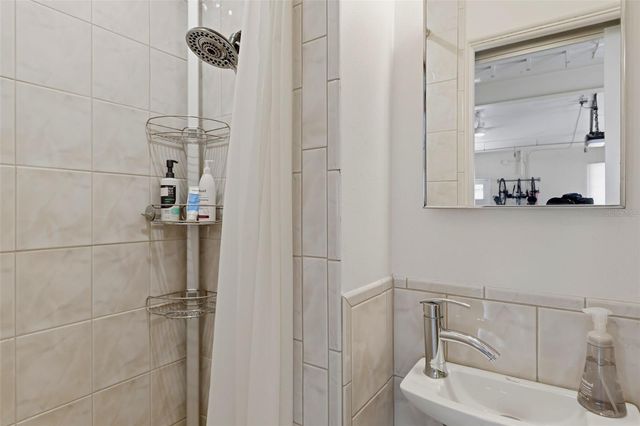 661 79TH CIRCLE S, St Petersburg, FL 33707