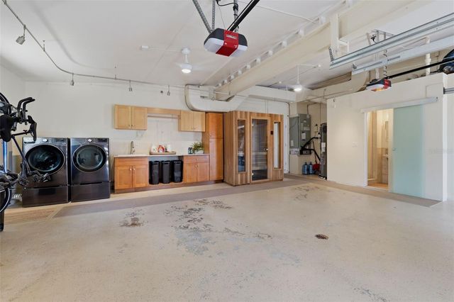 661 79TH CIRCLE S, St Petersburg, FL 33707