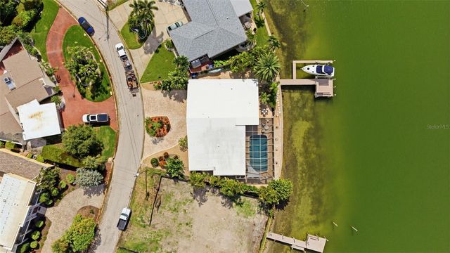 661 79TH CIRCLE S, St Petersburg, FL 33707