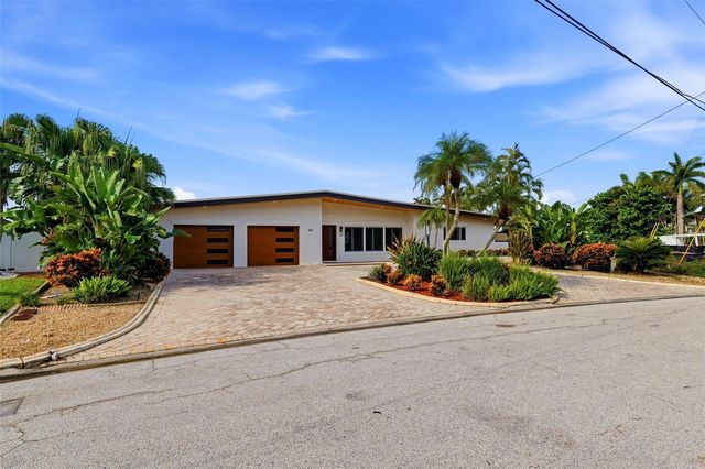 661 79TH CIRCLE S, St Petersburg, FL 33707