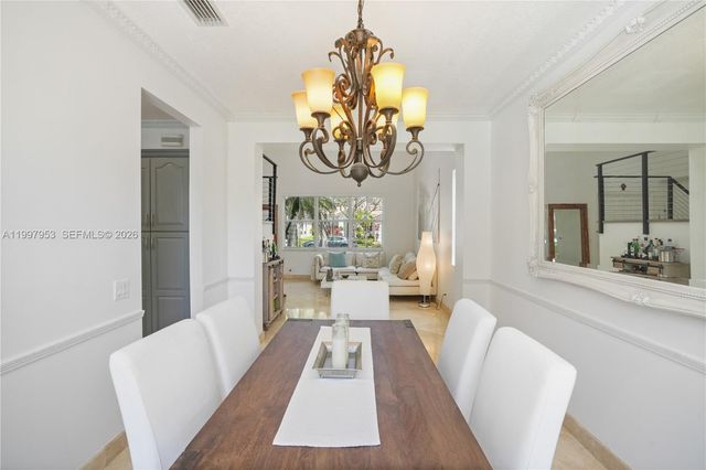 1317 Chenille Cir, Weston, FL 33327