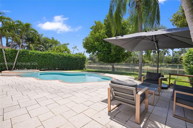 1317 Chenille Cir, Weston, FL 33327