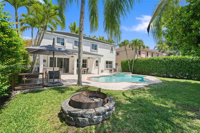 1317 Chenille Cir, Weston, FL 33327