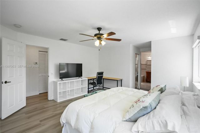 1317 Chenille Cir, Weston, FL 33327